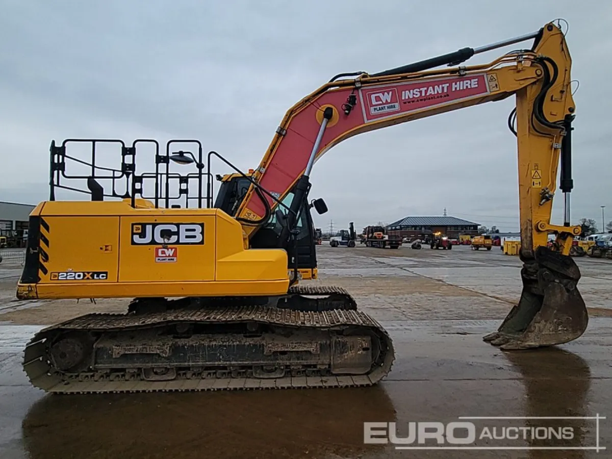 2020 JCB 220X L - Image 4