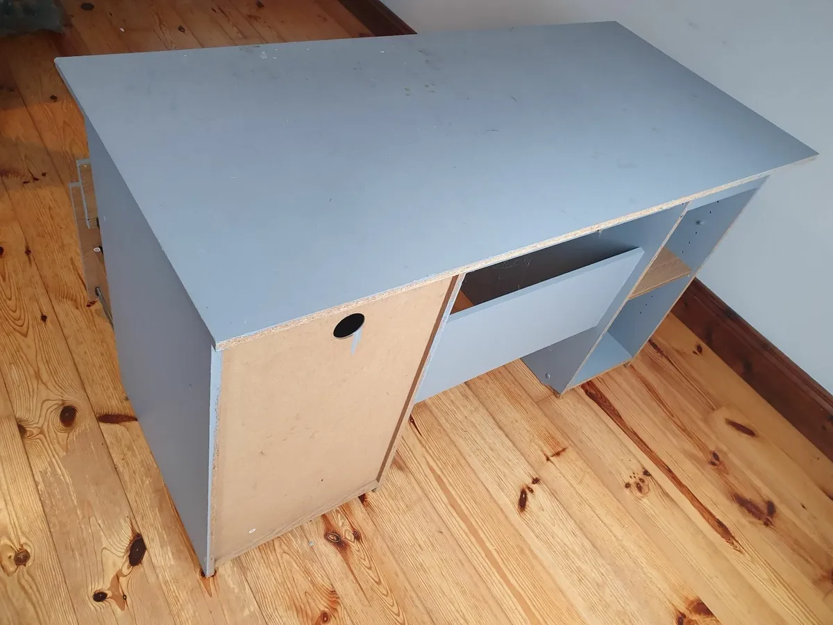 Office or study desk - Image 3