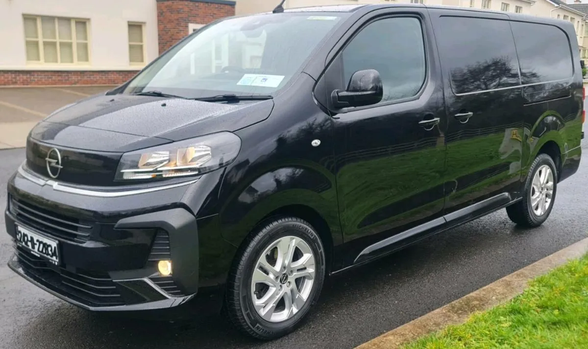 Opel Vivaro Sportive 1.5 CDTI 120BHP - Image 2