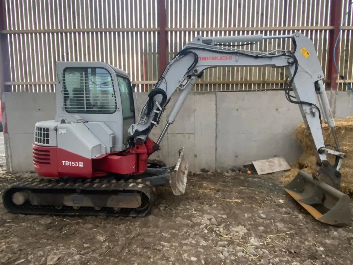 5 Ton Takeuchi digger - Image 2