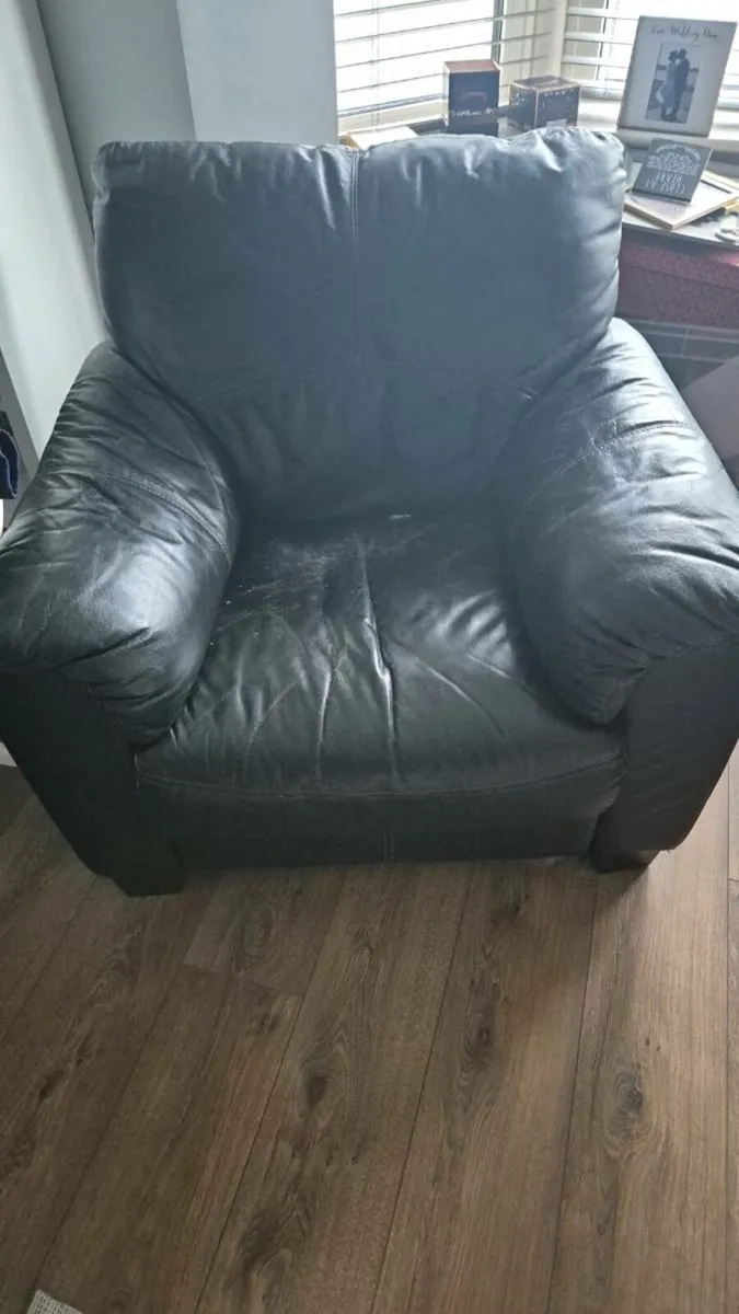 Free Armchairs - Image 3