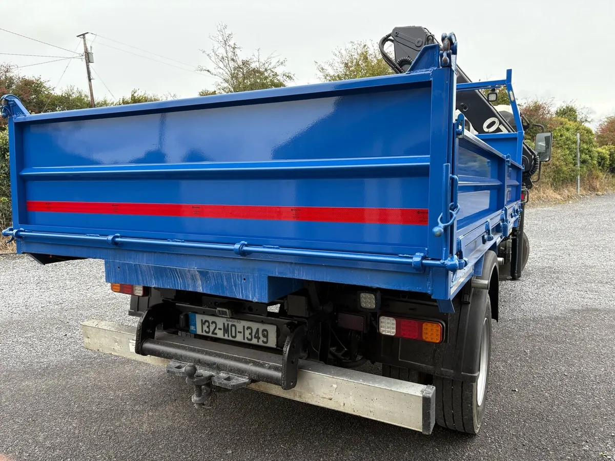Isuzu tipper - Image 4