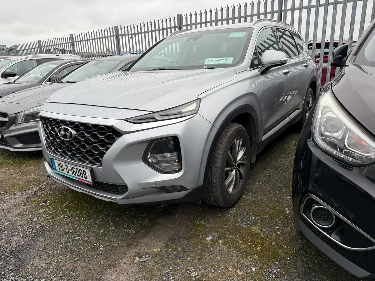 2019 Hyundai Santa Fe 2wd Executive NEEDS ENGINE - Image 2