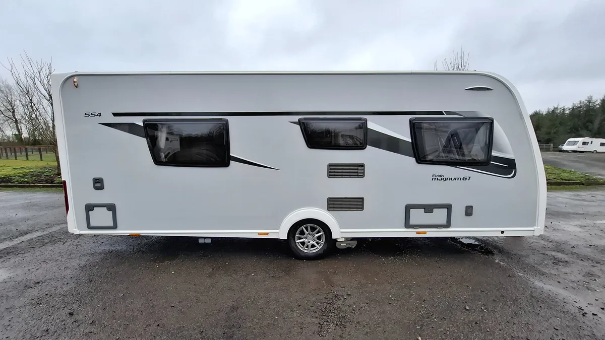 Elddis  Magnum GT Caravan Island bed - Image 1