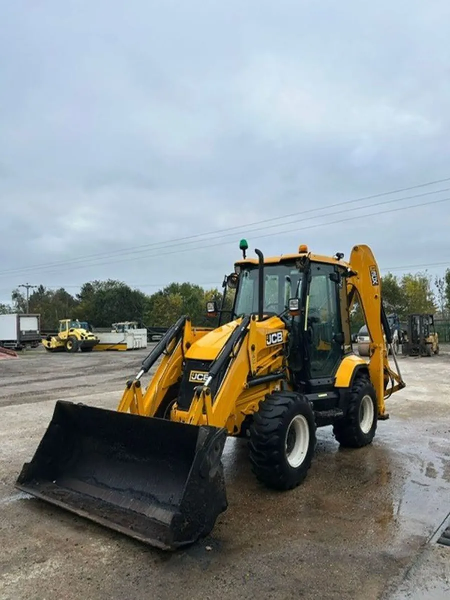 2016 JCB 3CX Compact Backhoe Loader - Image 1