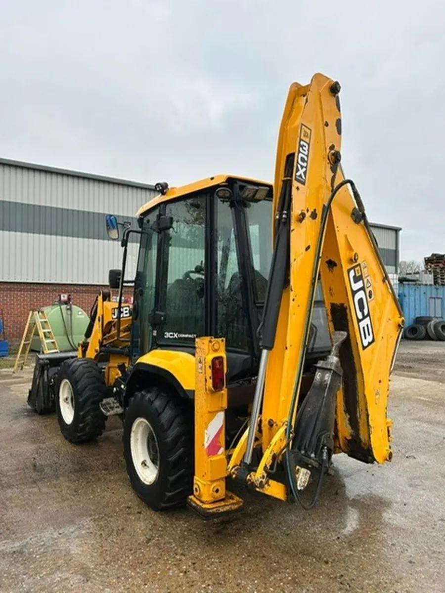 2016 JCB 3CX Compact Backhoe Loader - Image 2