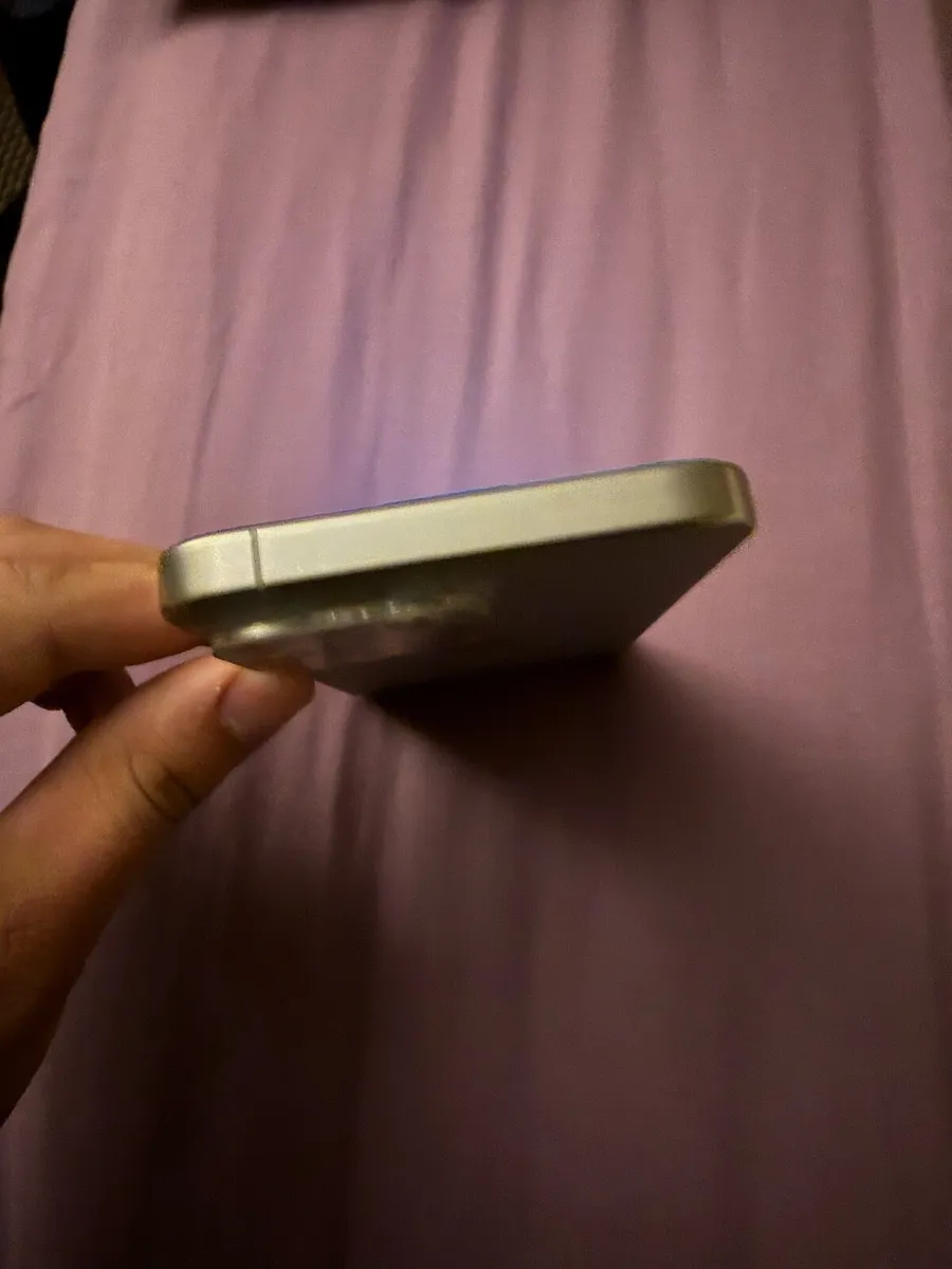 iPhone 15 pro max gold. Factory unlocked 256gb - Image 3