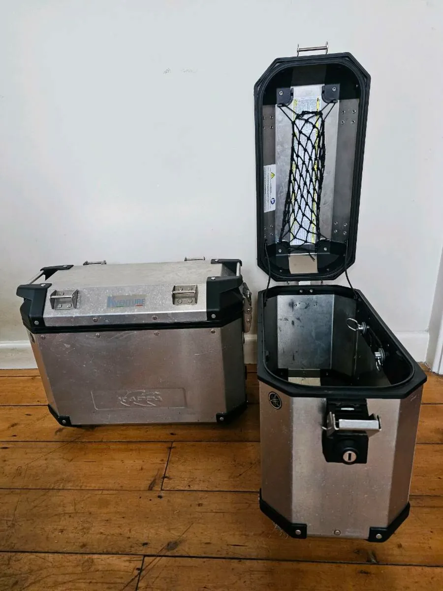 Givi Trekker aluminum Pannier set - Image 1