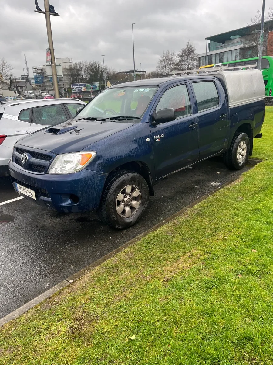 Toyota Hilux 2007 - Image 3