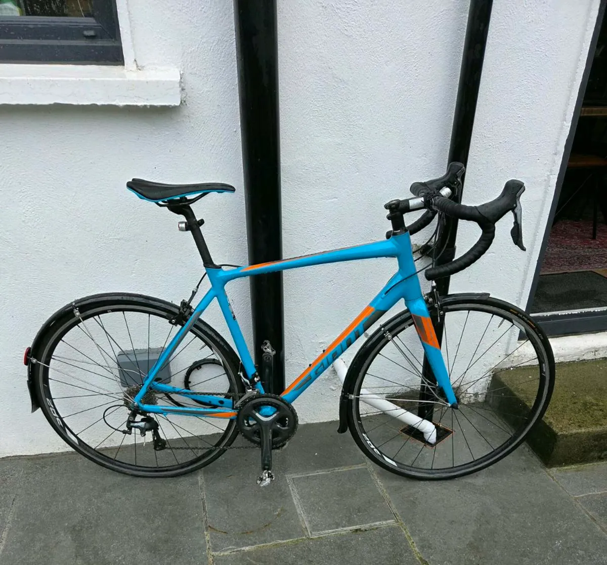 Giant Road Bike - Image 1