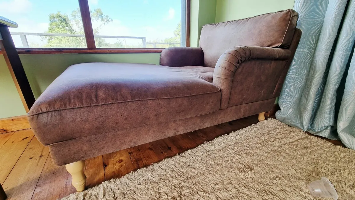 Chaise Longue - Image 1