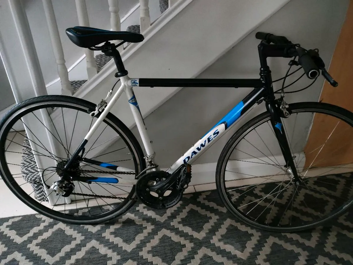 Road bike - Image 1
