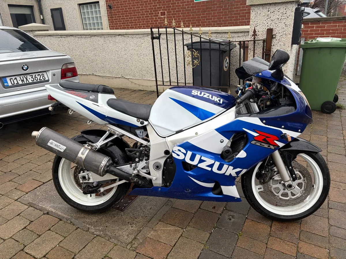 2001 gsxr600cc Mint!! - Image 2