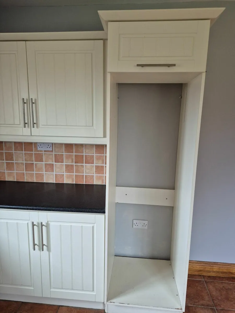 Ivory kitchen and appliances - Image 4