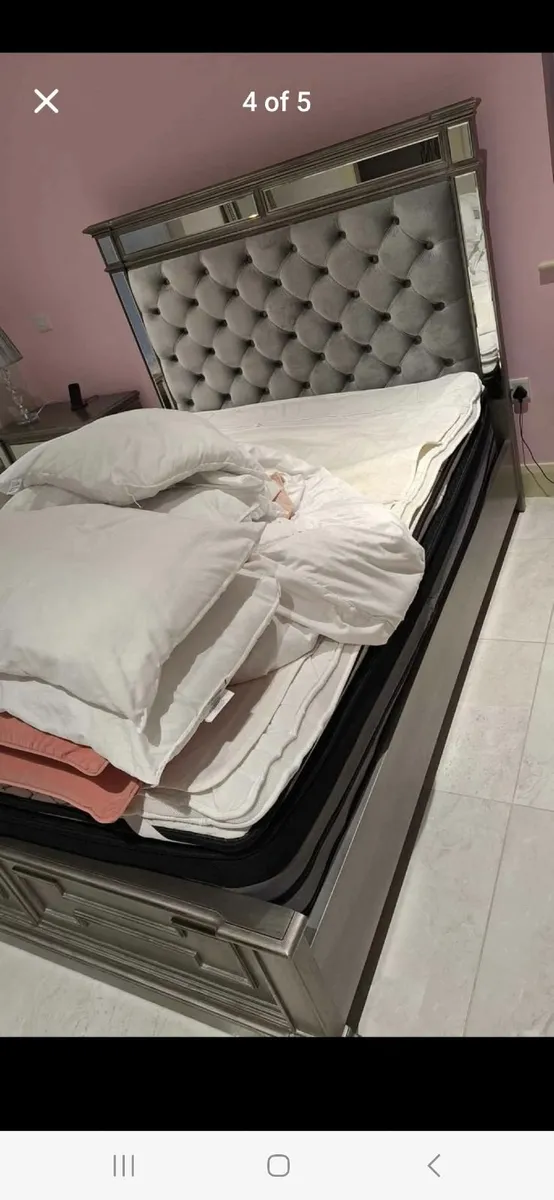 King size bed and two matching side units. - Image 2