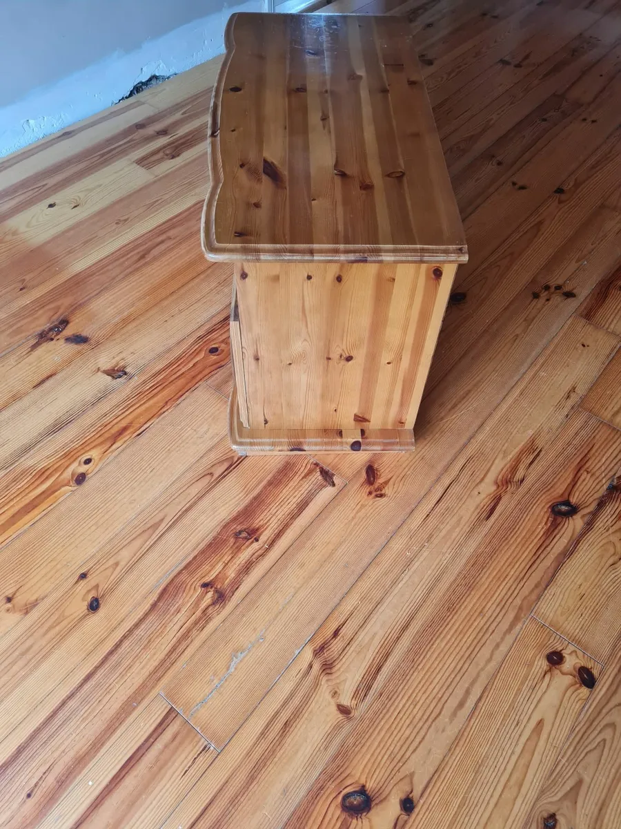 Solid oak tv unit - Image 2