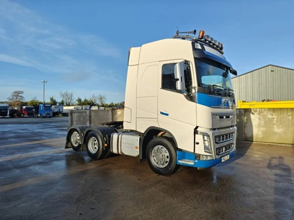 2021 Volvo FH500 6x2 Tag Axle - Image 1