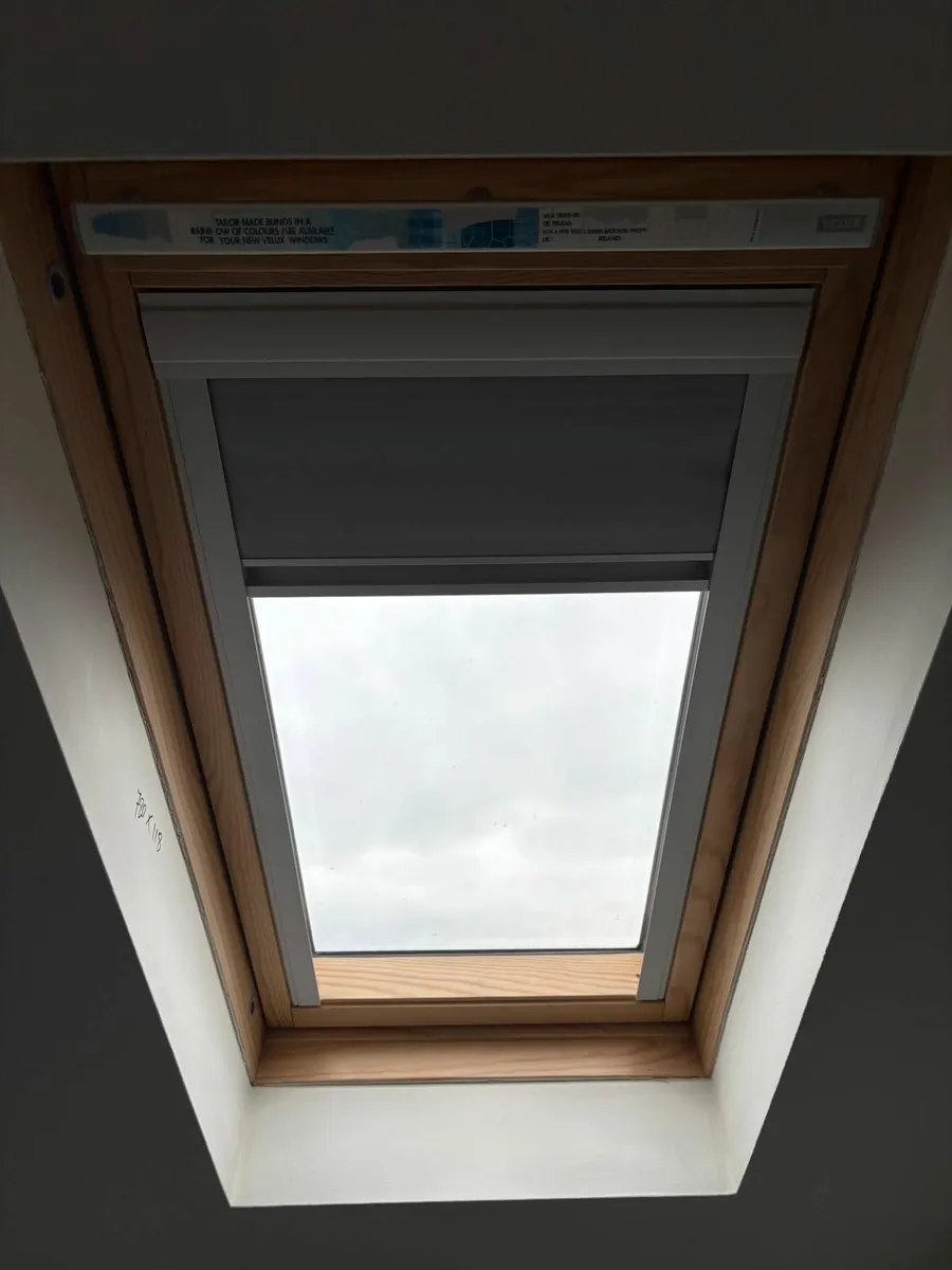 2 Velux windows C04 &Velux grey blinds €230 total.