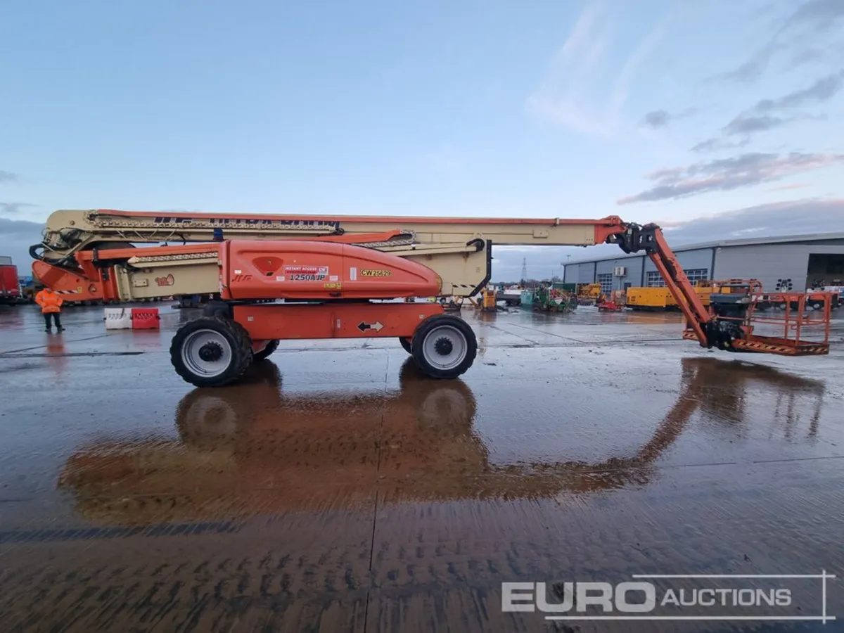 2015 JLG 1250AJP - Image 4
