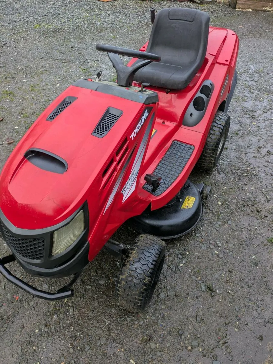 Ride on lawnmower - Image 1