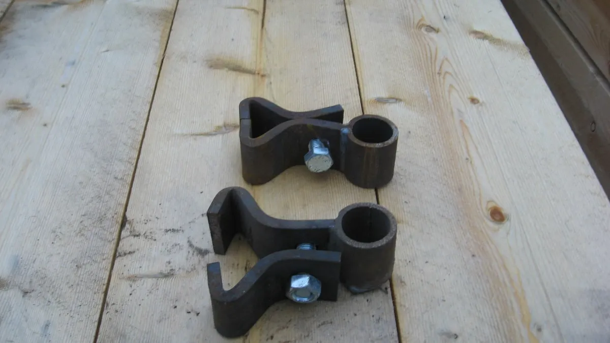 Gate hangers heavy duty c/w 16 mm bolt. - Image 3