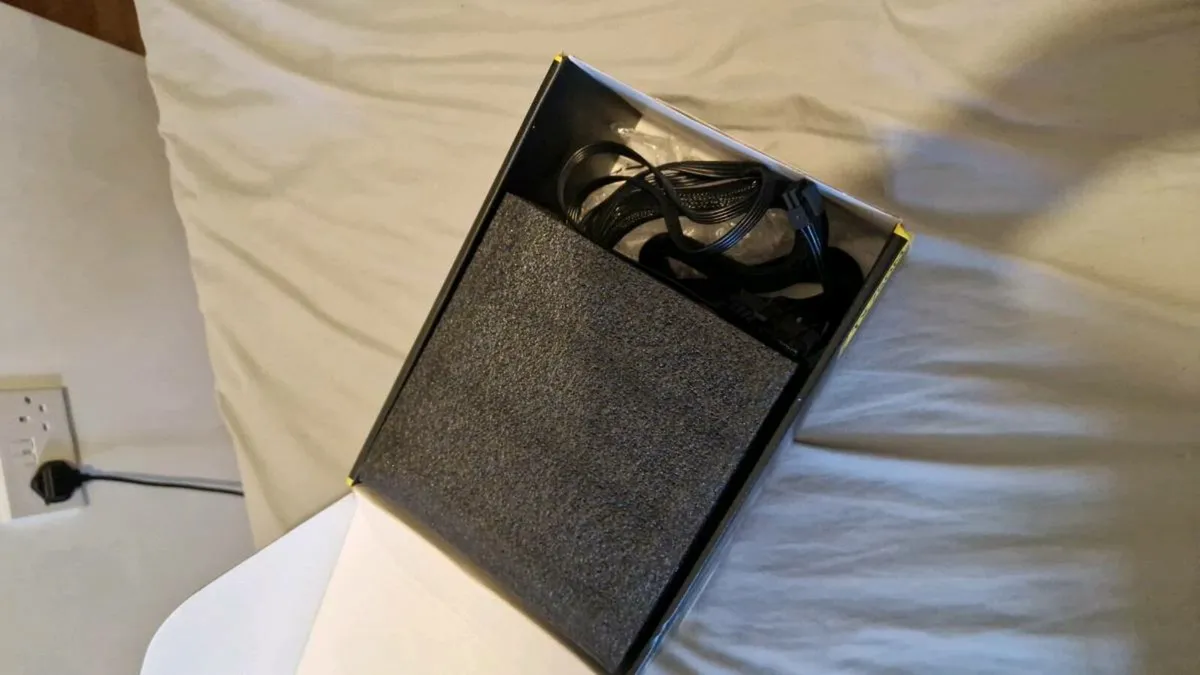 Corsair TX750M 750 Watt Semi Modular Power Supply - Image 2