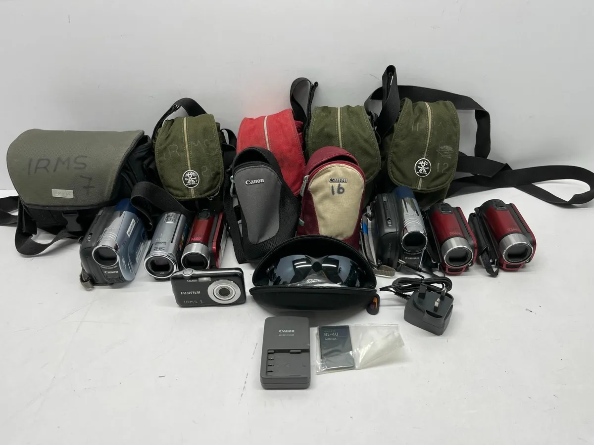 Online Auction Of A Photography Equipment & More! - Image 3