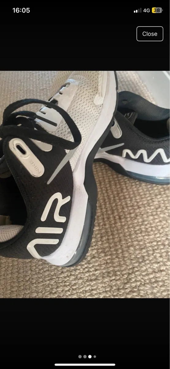 Stunning Nike trainers - Image 2