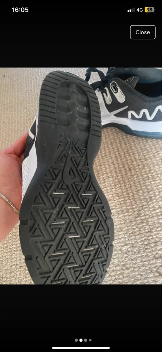 Stunning Nike trainers - Image 3