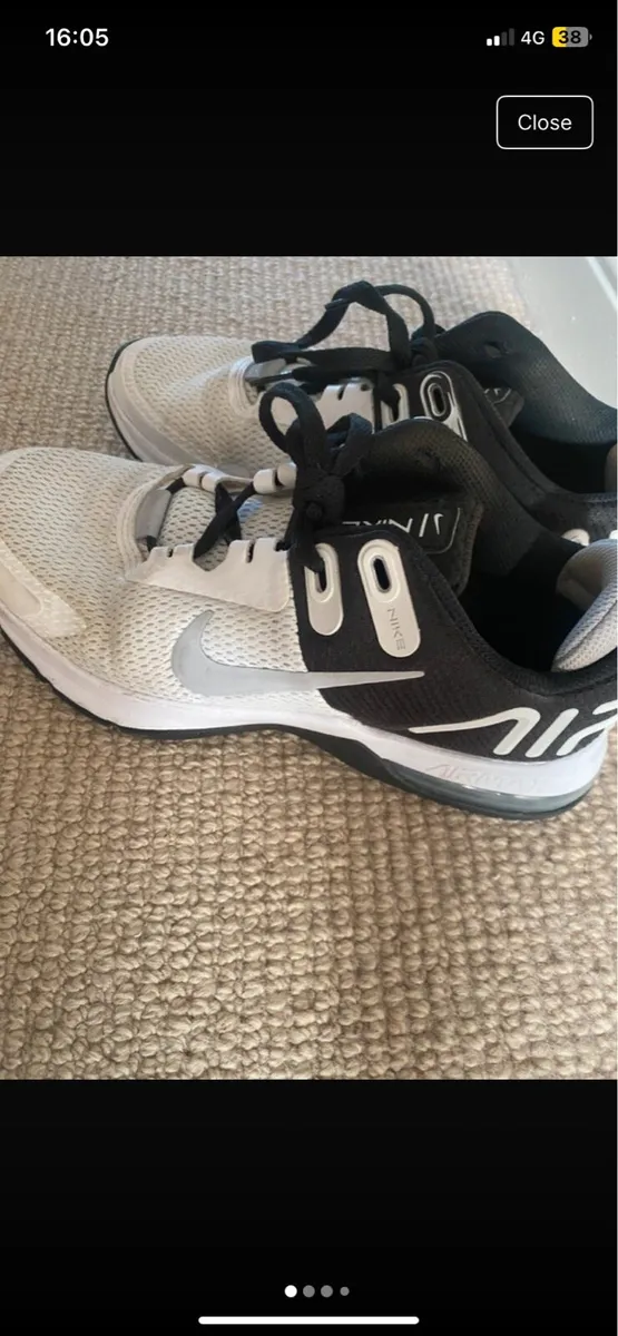 Stunning Nike trainers - Image 1