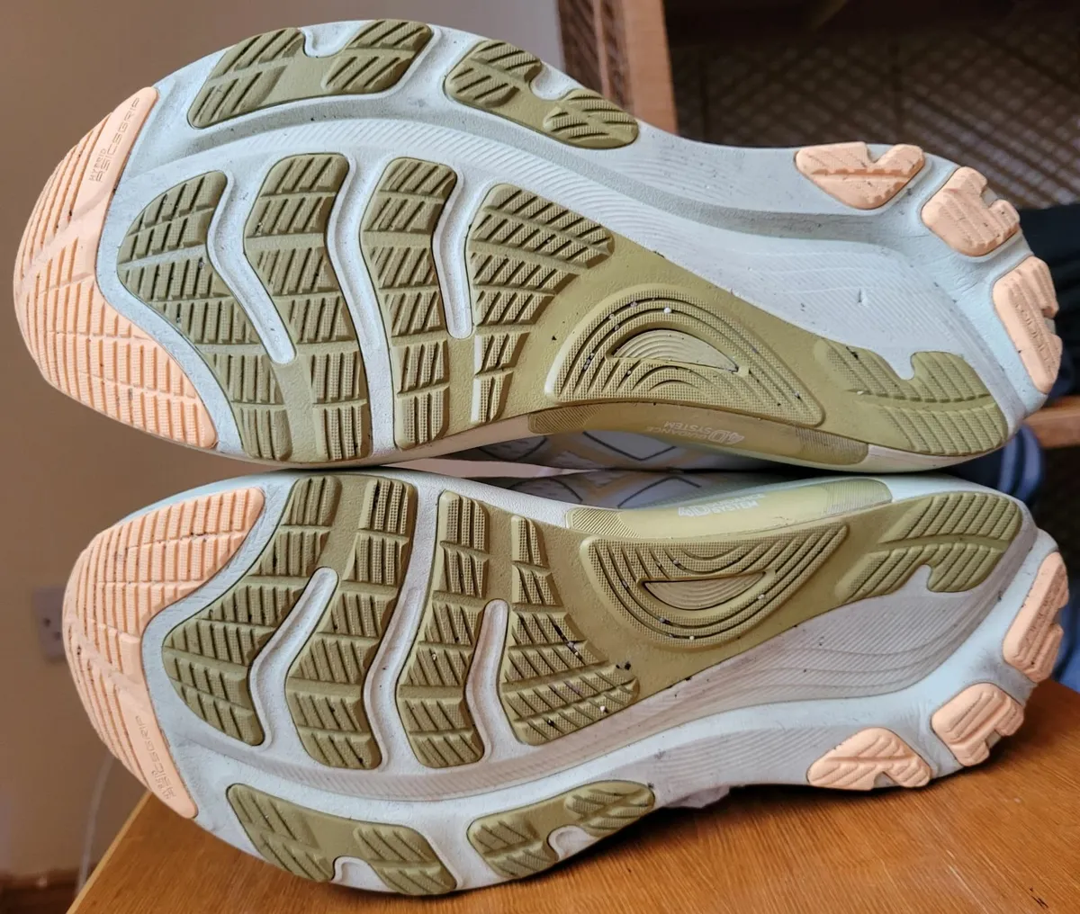 Asics Kayano 32 - Image 4