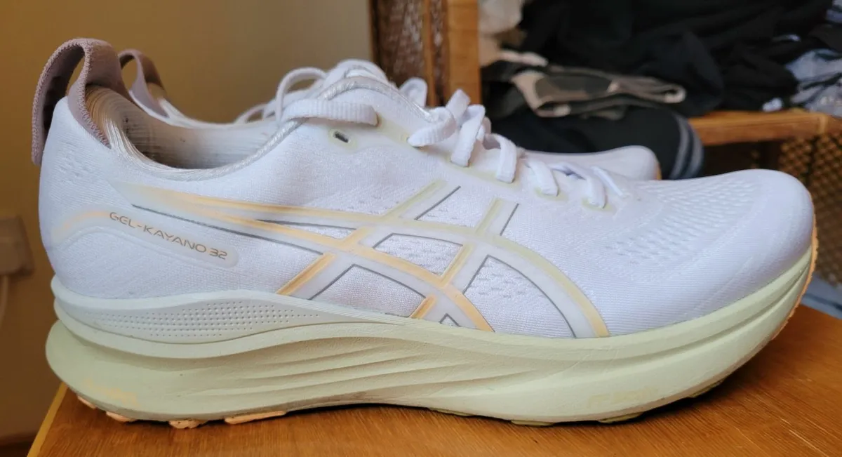 Asics Kayano 32 - Image 2