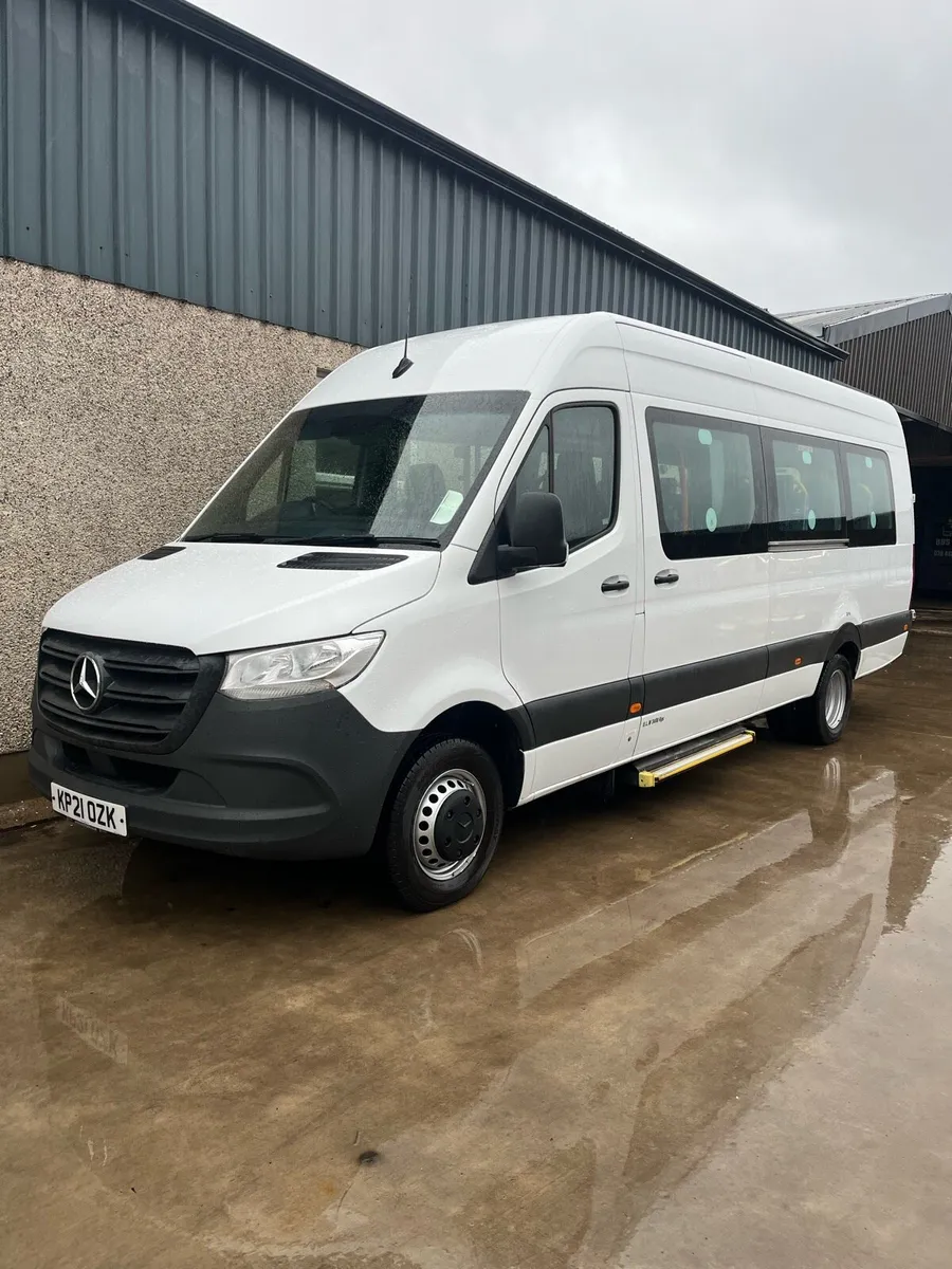 Mercedes Sprinter 19 Seater - Image 2