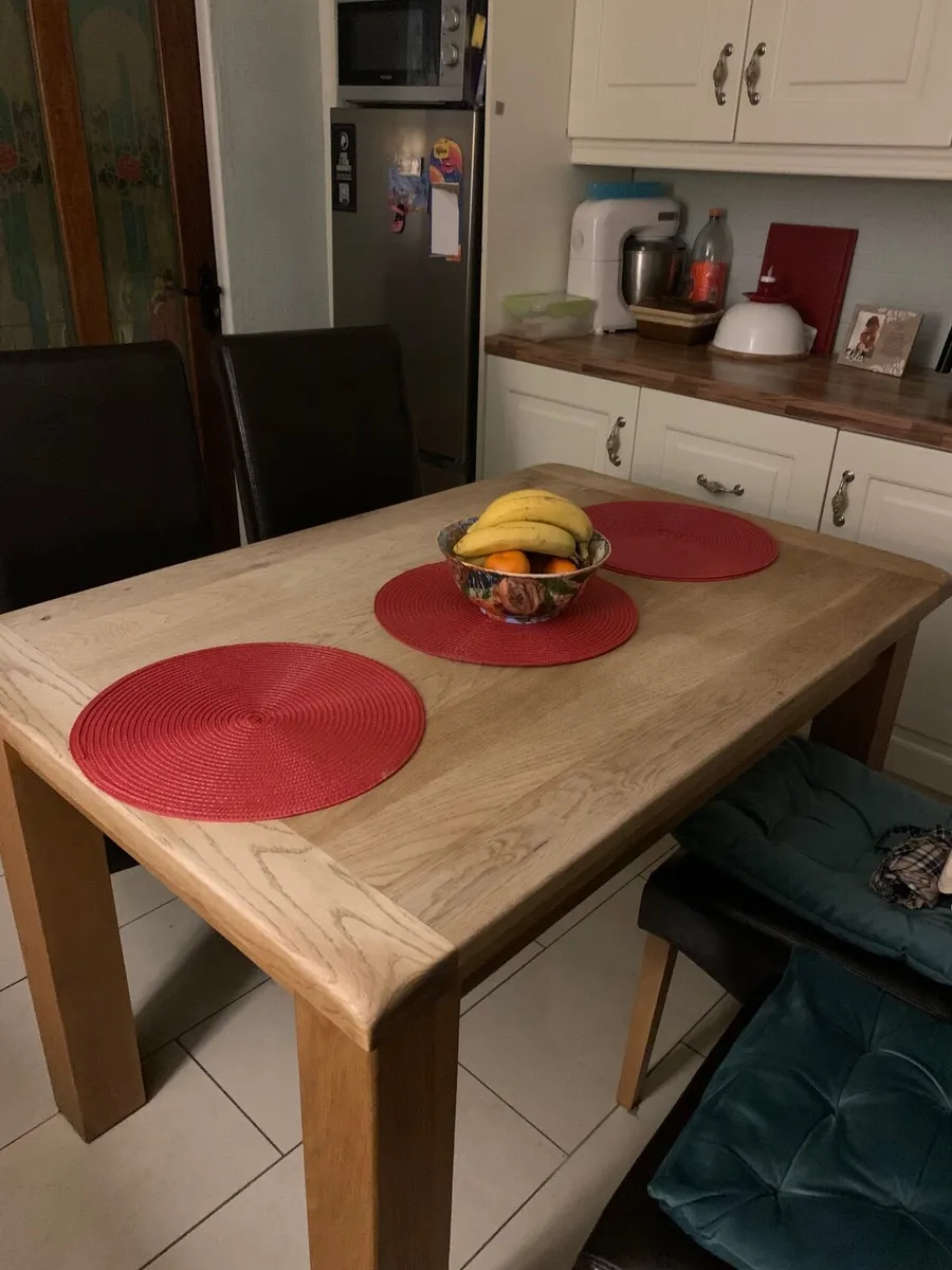 Kitchen table - Image 2