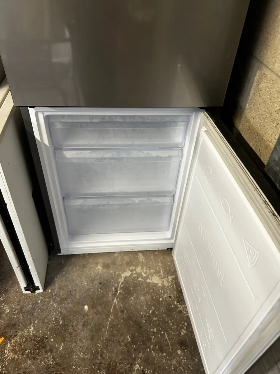 Samsung Fridge Freezer - Image 3