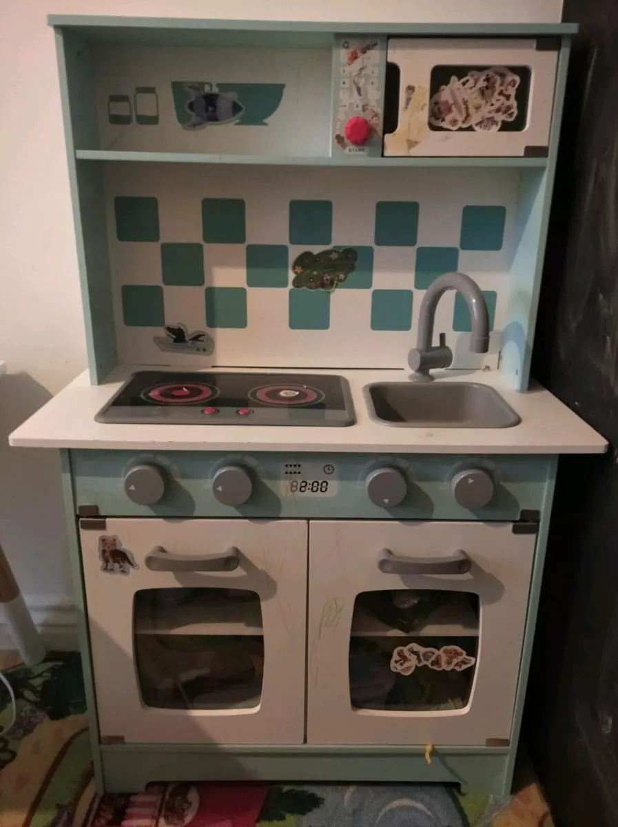 Wooden play kitchen - Image 1