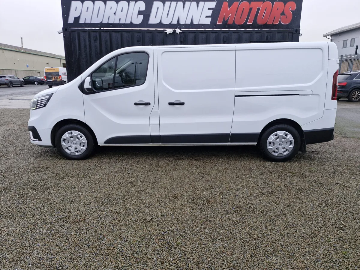 231 Renault Trafic LWB - Image 4