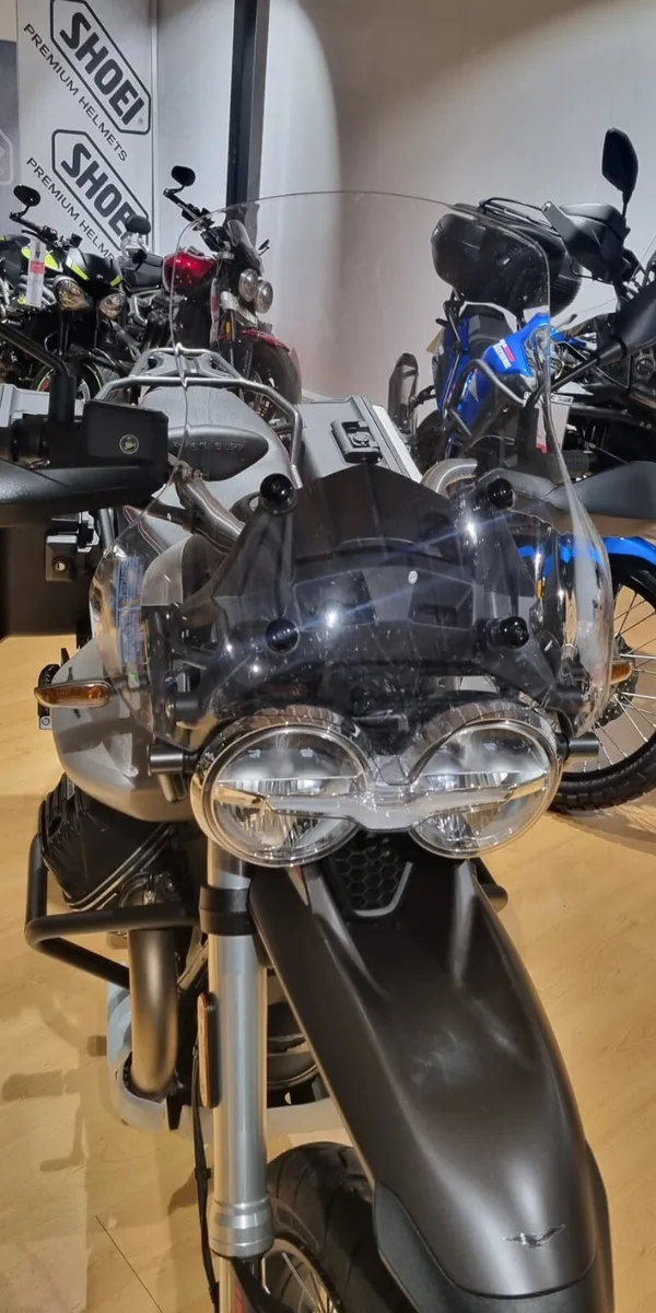 Moto Guzzi V85N Tour - Image 4