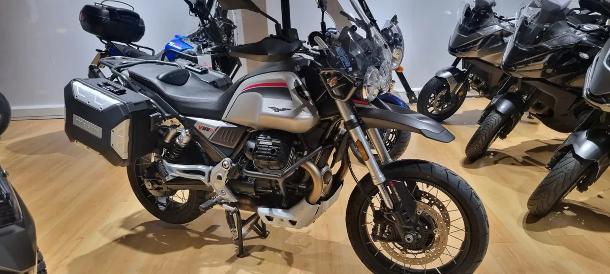 Moto Guzzi V85N Tour - Image 2