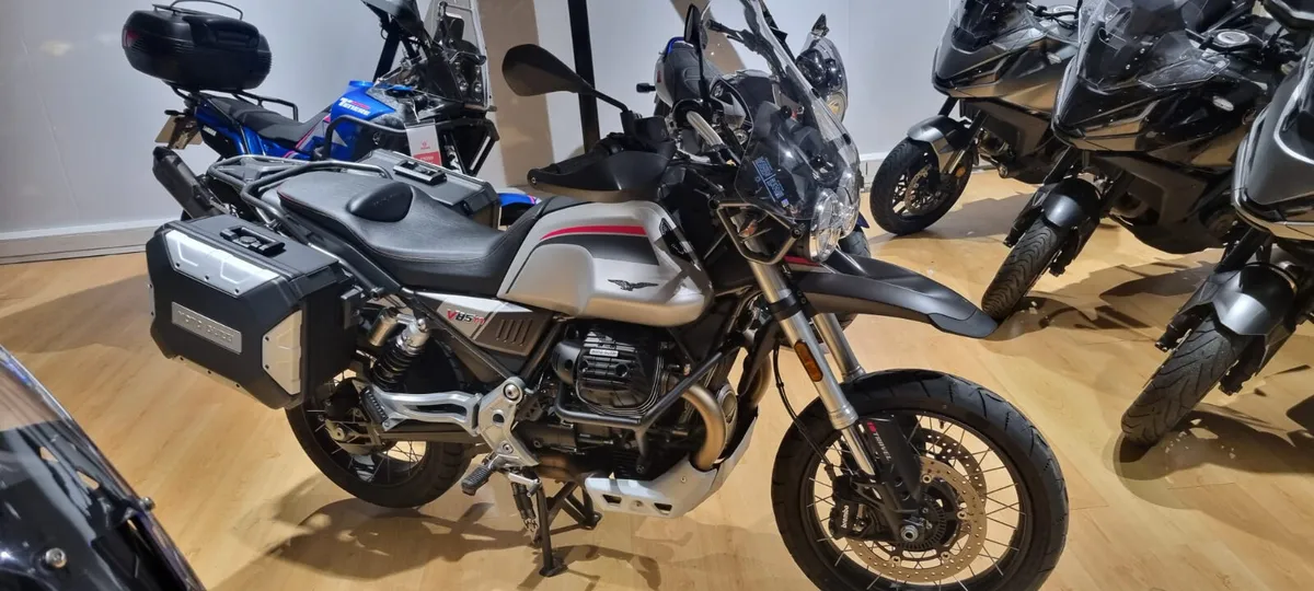 Moto Guzzi V85N Tour - Image 1