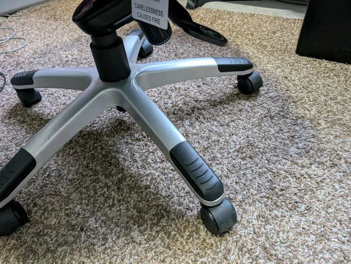 Office chair - Image 3