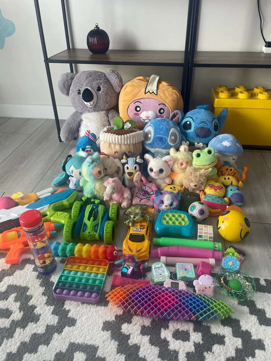 Toys and plushy - Image 4