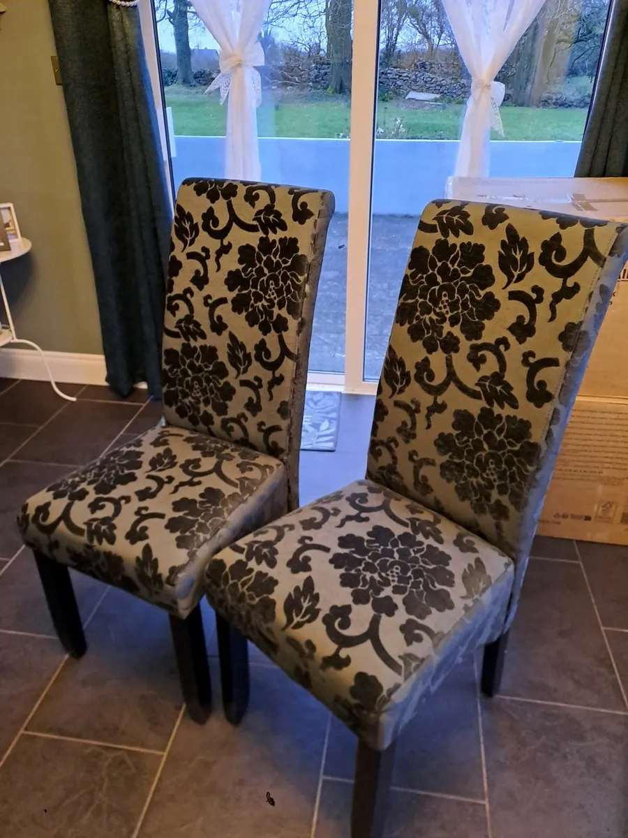 Dining Chairs x 4