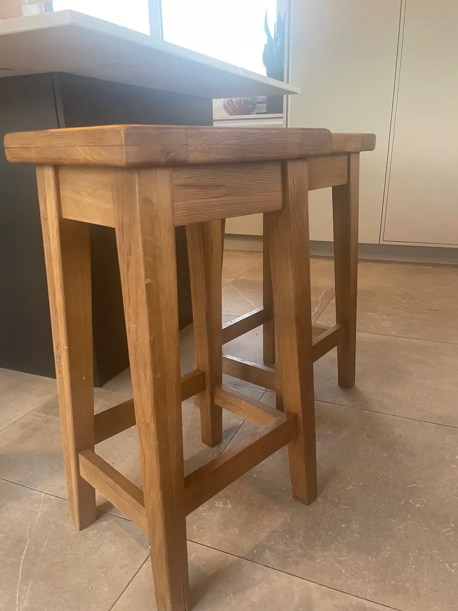 Oak stools - Image 3