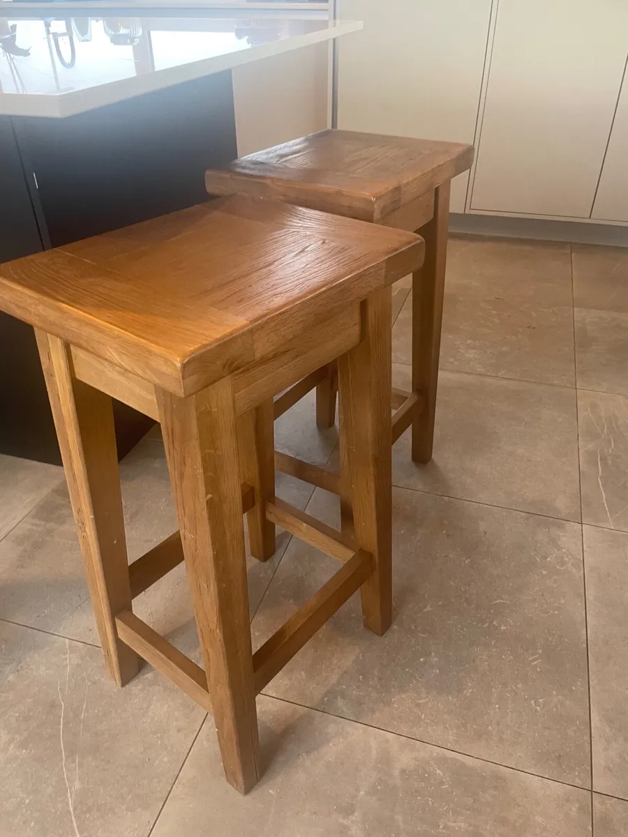 Oak stools - Image 2