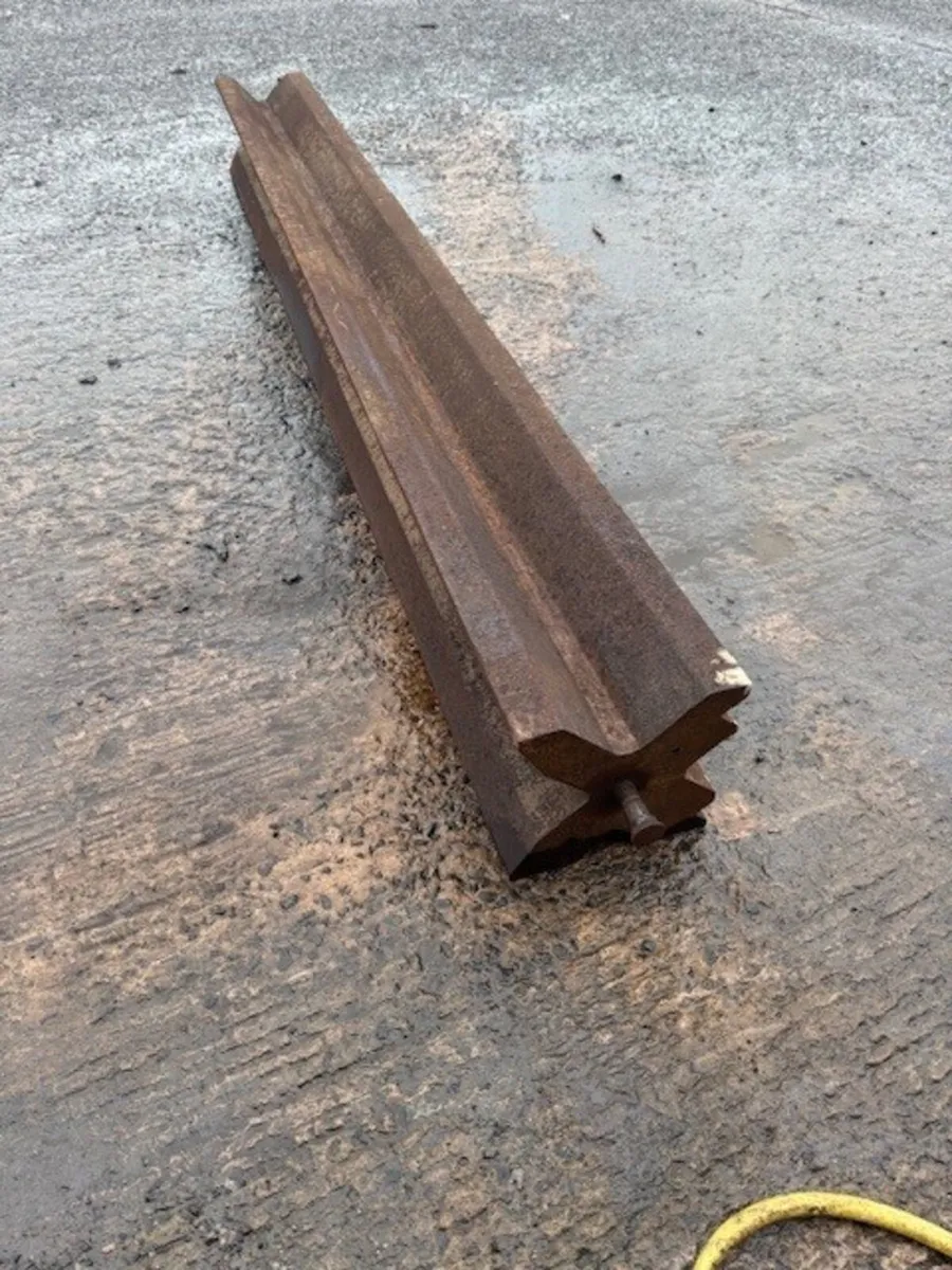 Press brake heavy duty Vee block - Image 2