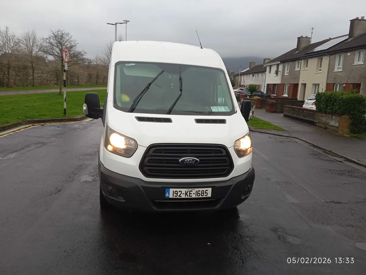 192 Ford transit 180 km - Image 1