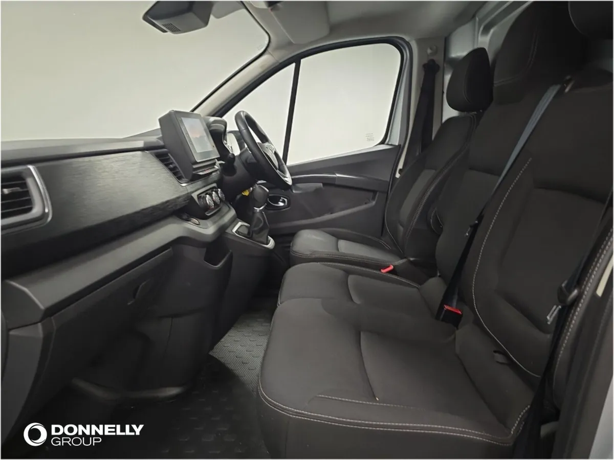 Renault Trafic Swb Diesel Extra - Image 4