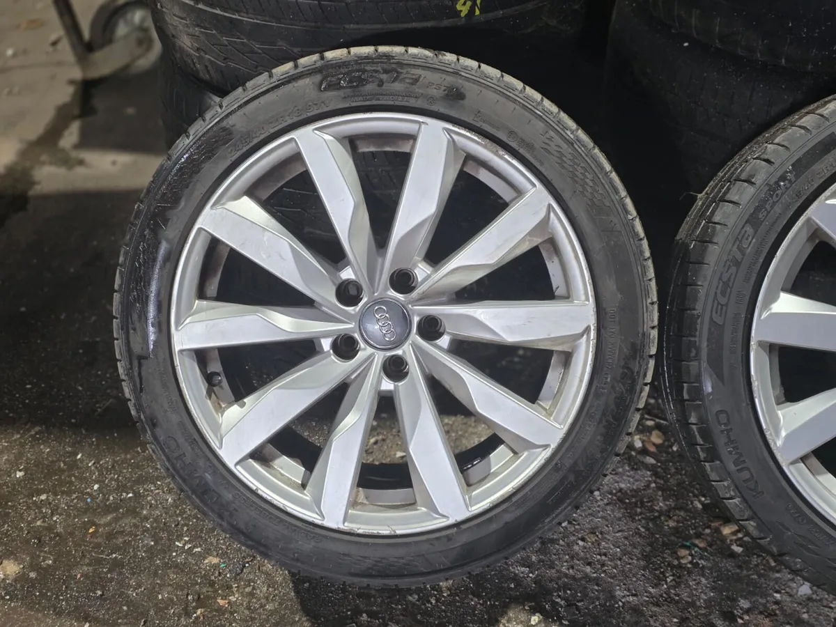 #46 Genuine Audi 18" Alloys 5X112 - Image 1