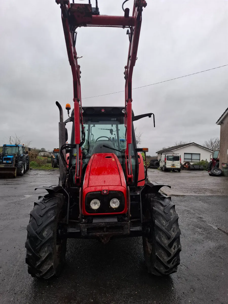 2005 Massey Ferguson 5455 - Image 2